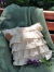 Vints House te ofrece: funda almohadon almendra