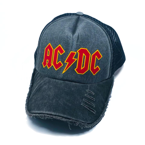 Gorra trucker prelavada AC DC silicona 3DE
