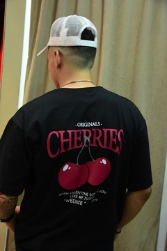 Remera CHERRIES oversize