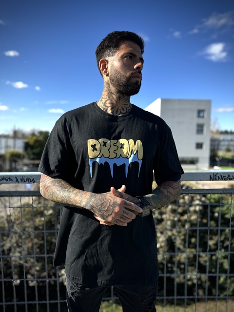 remera DREAMS oversize