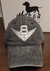 Gorra de gabardina negro gastado V8 en internet