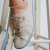 TÊNIS JADE OFF WHITE-SOLA AZUL COURO AZZULI - comprar online