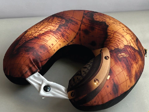 ALMOHADA DE VIAJE CON FUNDA - BIODINÁMICA