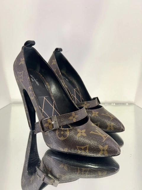 Sapato Louis Vuitton star power 36/5 Br