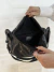 Bolsa Saint Laurent Crinkled Calfskin Matelasse Monogram Niki Body Bag Black - comprar online