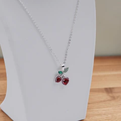 Collar Cherry en internet