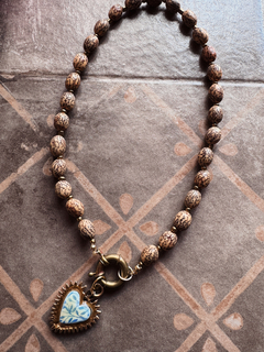 Collar semillas oval y dije corazón art N114
