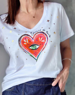 Remera El corazón no miente DTF - comprar online