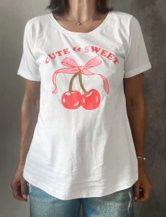 Remera Cherry coquette - tienda online