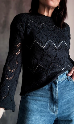 Imagen de Sweater calado tachas