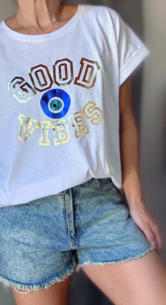 Remera Manga china Good vibes foil en internet