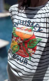 Remera rayada hombreras wiskey sour