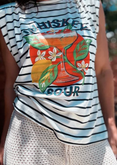Imagen de Remera rayada hombreras wiskey sour
