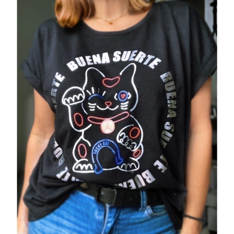Remera Lucky cat black