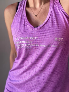 Línea Love your body Musculosa COMPROMISO - Natalia Dubinsky Customizacion de prendas y Objetos