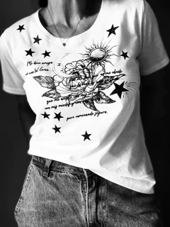 Remera Me hice amiga de una tal Luna en internet