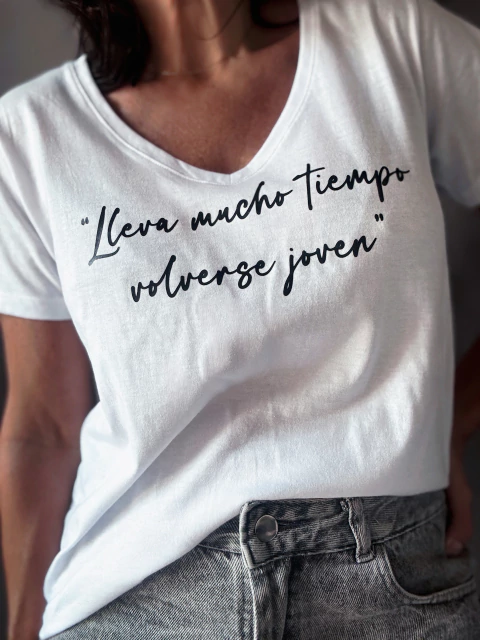 Remera Lleva mucho tiempo volverse joven