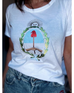 Remera Escudo Nacional en internet