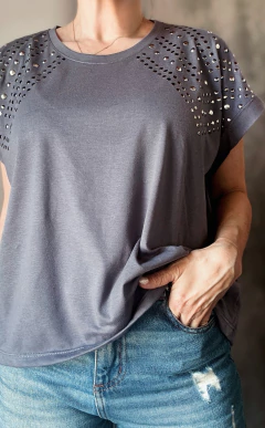 Remera manga china mix tachas