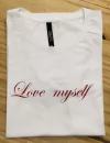 Remera Love myself ( tipografía roja)