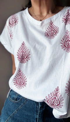 Remera manga china INDIE