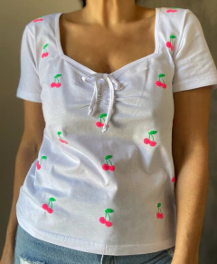 Remera Zanzibar cherry on internet