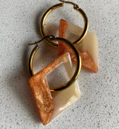 argollas con piezas de resina art 187 - tienda online
