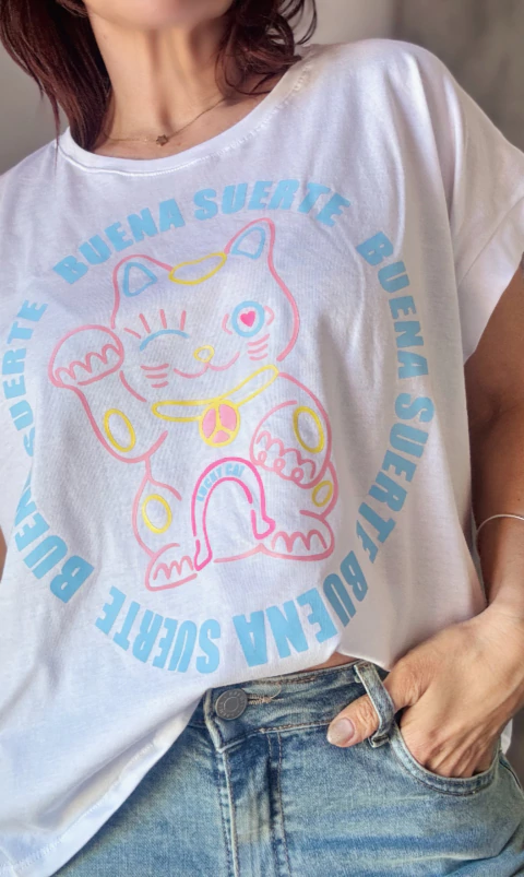 Remera manga china lucky cat pastel