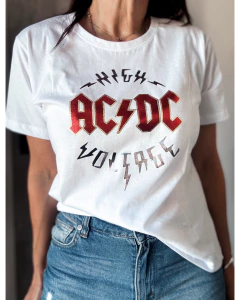 Remera ACDC HIGH VOLTAGE - Natalia Dubinsky Customizacion de prendas y Objetos