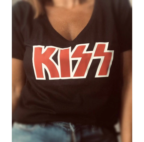 Remera Kiss black