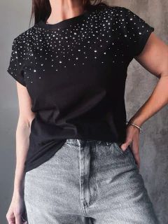 Remera Rainbow Sky - Natalia Dubinsky Customizacion de prendas y Objetos