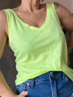 Musculosa Neon en internet