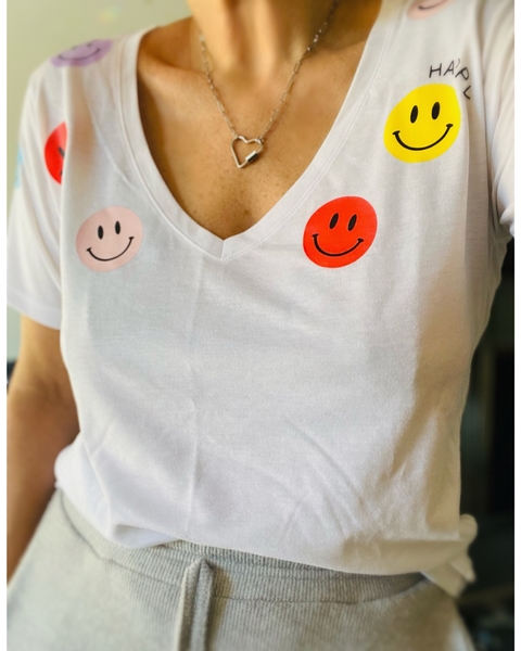 Remera Happy white Cuello V