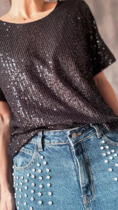 Remera lentejuelas Ciudad en internet