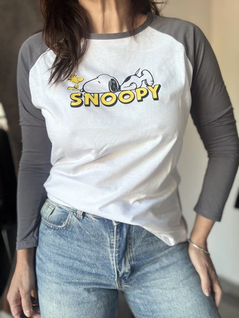 Remera Harlem Snoopy - Natalia Dubinsky Customizacion de prendas y Objetos