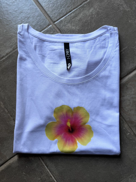 Remera Una Flor DTF - comprar online