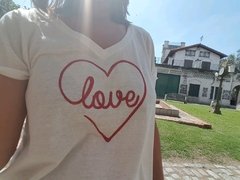 Remera LOVE EN CORAZON GLITER