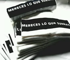 Remera MERECES LO QUE SUEÑAS