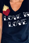 Remera Love is Love