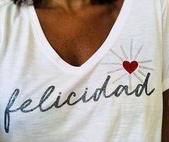 Remera Felicidad glitter plata