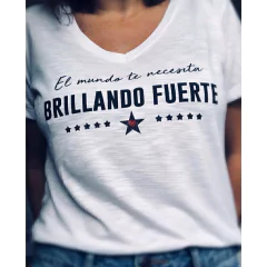 Remera Brillando fuerte