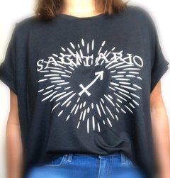 Remera Zodíaco Sagitario Black