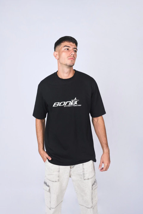 REMERA STAR REGULAR NEGRO