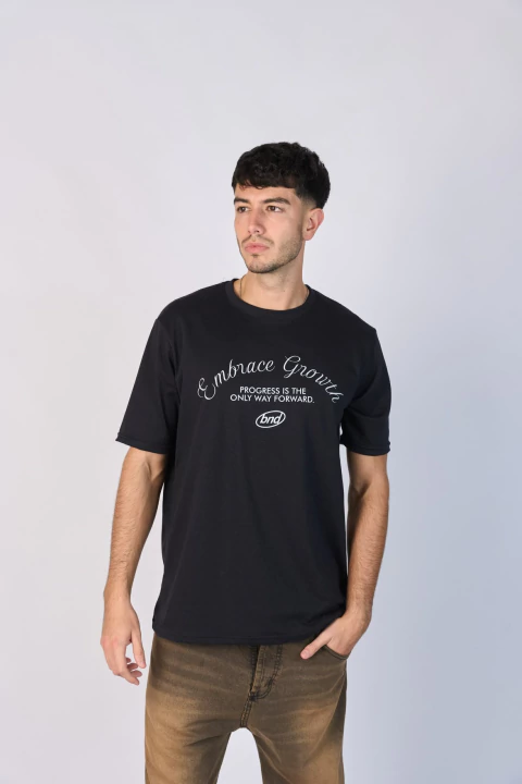 REMERA GROWTH REGULAR NEGRO