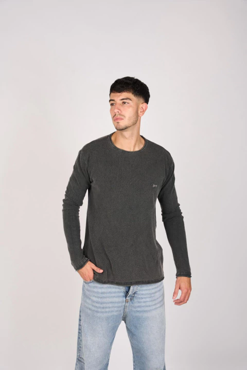 SWEATER SHED NEGRO CORROSION
