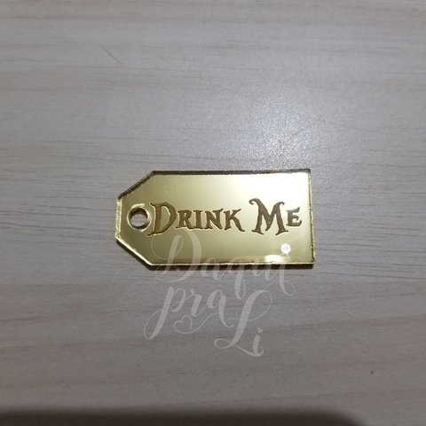 Tema Alice no País das Maravilhas - Tag Drink Me - Aplique Espelhado (1 unid) - comprar online