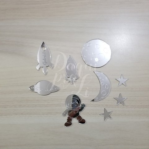 ESPELHADO ASTRONAUTA