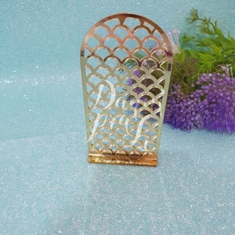 Painel Cenário Escamas Espelhado DOURADO (1 unid)