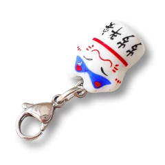 DIJE MANEKI BUENA SUERTE BLANCO - comprar online