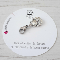 DIJE MANEKI CLASICO - comprar online